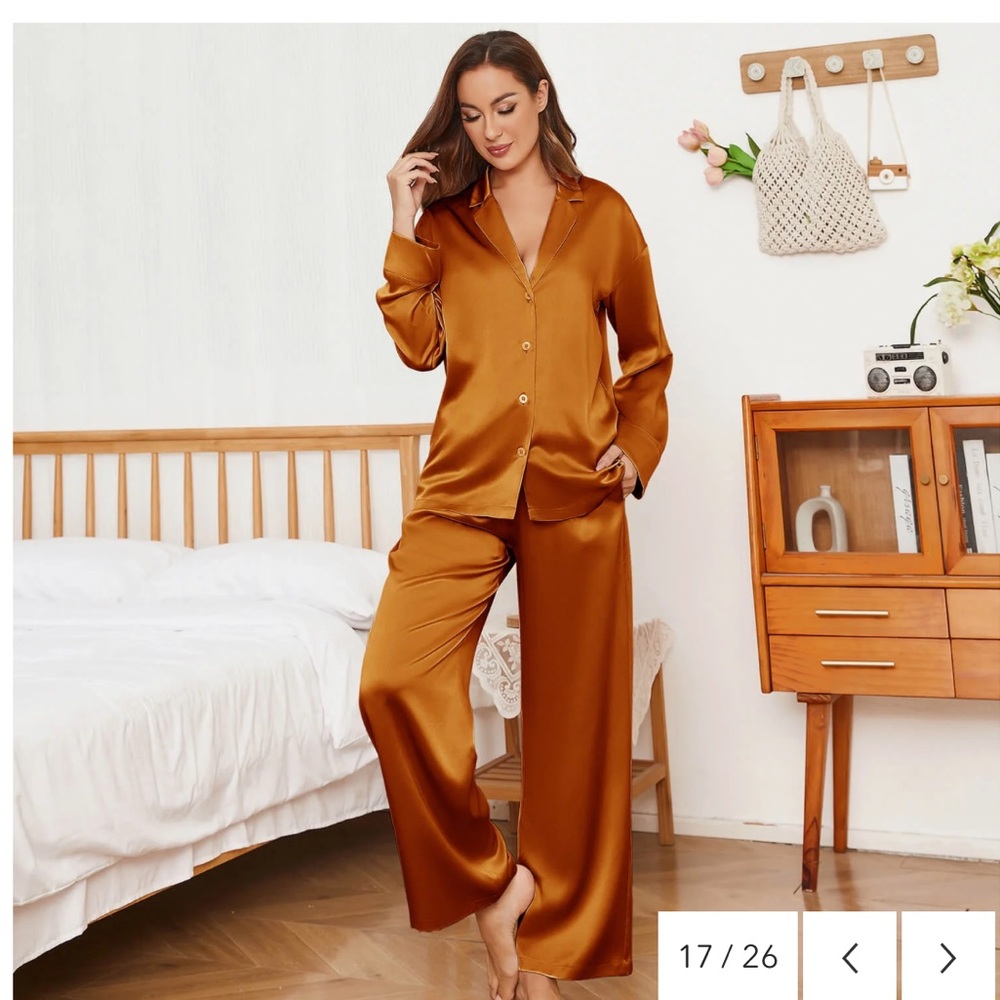 BNWT Carbon38 Orange Oversized Women PJ Set